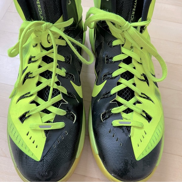 Nike Hyperdunk 2014 Volt / Black Sneakers - Picture 4 of 16